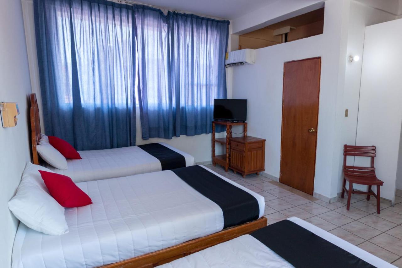 Hotel Adelita Zihuatanejo Exteriér fotografie